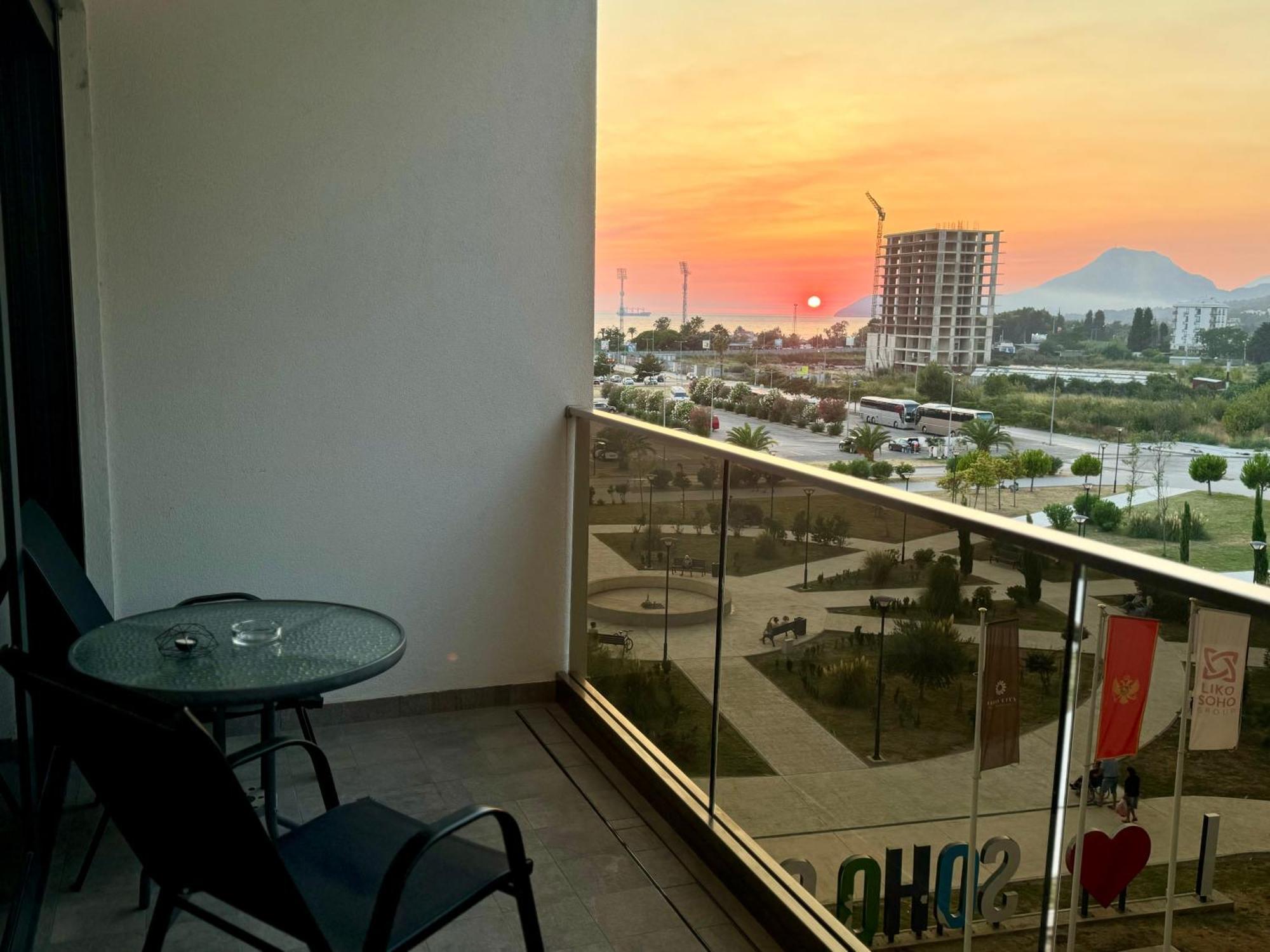 Suncoast Suites Bar Ngoại thất bức ảnh